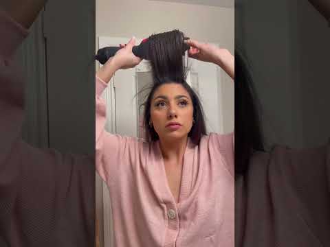 AT HOME SALON BLOW OUT TUTORIAL #curlytostraight #blowout #revlononestephairdryer #GRWM