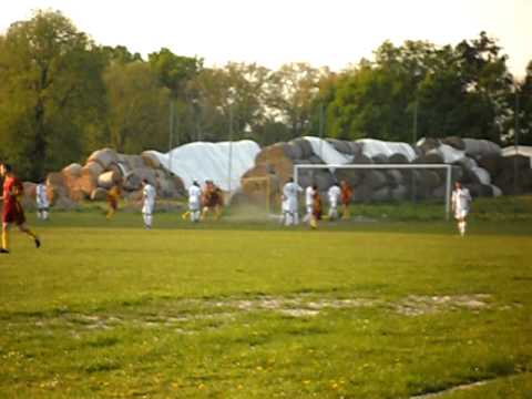 Gol w meczu KS Chorula - Lzs Nowy Dwór 8.05.2011r.