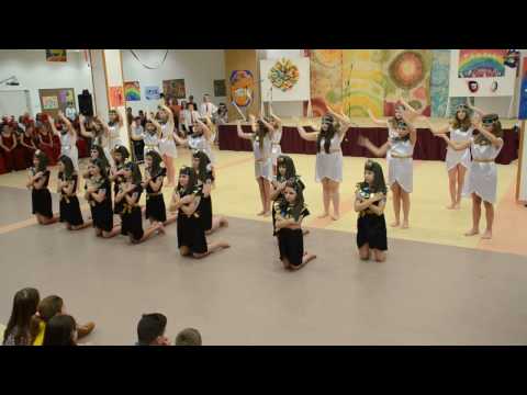 2017.02.11. Farsang - Egyiptomi tánc címmel az 5.b műsora