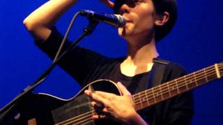 14/24 Tegan & Sara - Tegan Slow Dancing + Red Belt @ Royal Oak Theatre, Detroit, MI 3/27/10