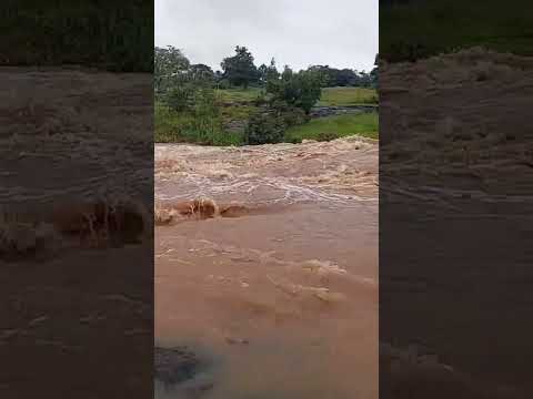 Cachoeira de anicuns Goiás#natureza #chuvas#paisagemnatural#agro #animals