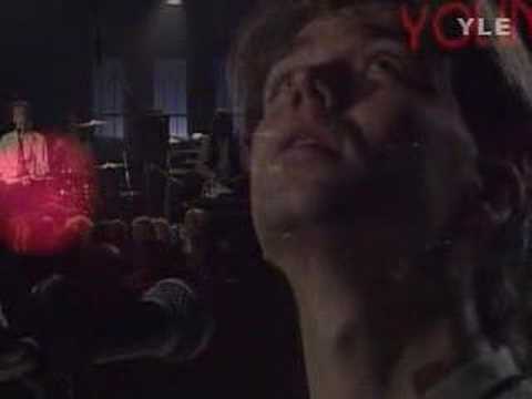 Juliet Jonesin Sydän - Miksi Naiset Aina Rakastuvat Renttuihin