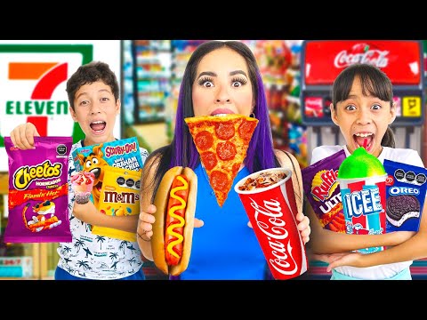 24 HORAS COMIENDO COMIDA DE SEVEN ELEVEN CON UN SOLO COLOR 😱 | Karla Bustillos