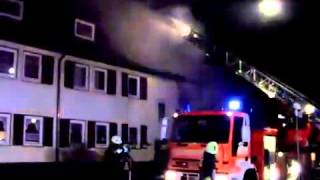preview picture of video 'Explosion und Großbrand in Rotenburg - Mehrfamilienhaus in Flammen'