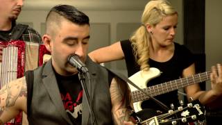 Broilers - Singe, Seufze, Saufe (Live at joiz)