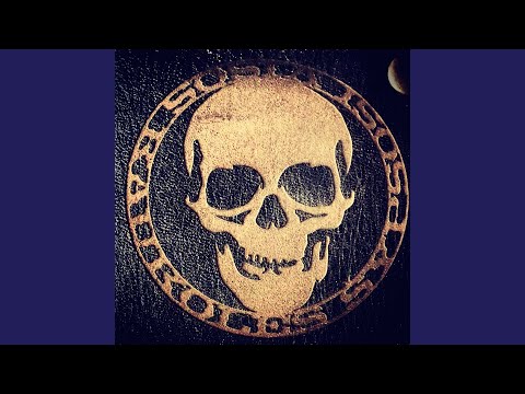 Visos Kaukolės Šypsosi