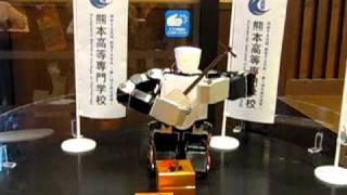 熊本　桜の小路で出会った三味線ロボット