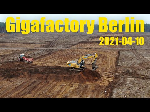 Giga Berlin | 2021-04-10 | Topsoil removal