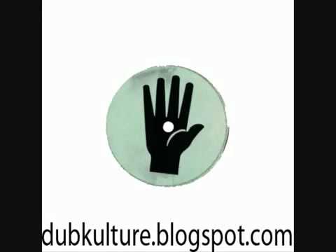 Linton Kwesi Johnson - Five Nights of Bleeding (Poet and The Roots)