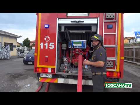 2018-06-18 PISTOIA - INCENDI, FIAMME IN AZIENDA DI MATERASSI A QUARRATA