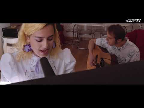 Taiacore interpreta "Idiota Profesional" para Mondo Tv