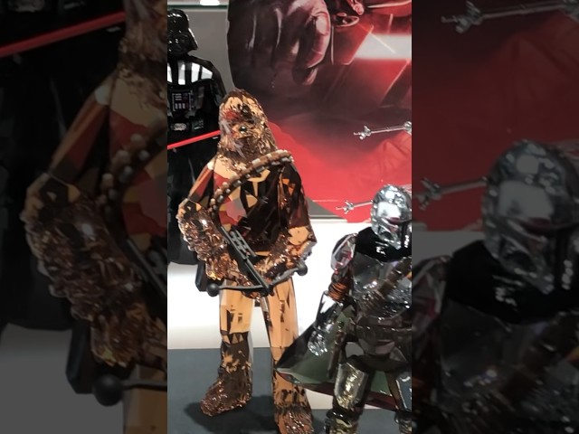 Vídeo relacionado con Swarovski Star Wars Decoración The Mandalorian, Figura Decorativa de Cristal