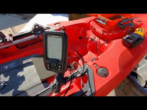 Garmin STRIKER 4 Fishfinder Powered by Dewalt 20V Battery