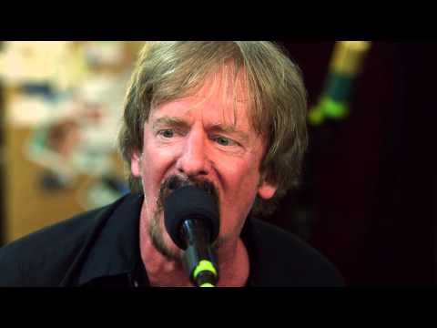 download lagu mp3 mp4 Terry Davidson And The Gears, download lagu Terry Davidson And The Gears gratis, unduh video klip Terry Davidson And The Gears