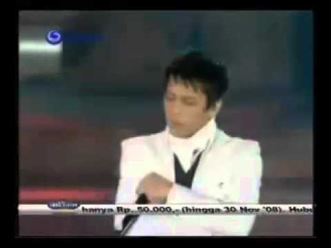 GLOBAL TV 6TH ANNIVERSARY PETERPAN vs d`MASIV   Cobalah Mengerti vs Diam Tanpa Kata