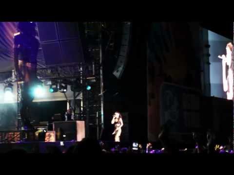 Umbrella -Rihanna- Summer Sonic 2012 Osaka