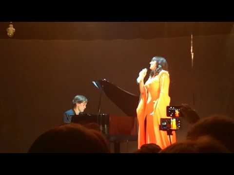 Ewa Farna - la la laj (11.11.2016 Praha)