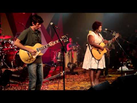 ellen oléria e pret.utu - paranoá (2012)