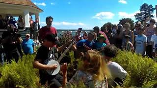 Guster in the Grass, Jesus on the Radio