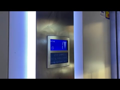 2013 OTIS Gen2 MRL Traction Elevator @ ICA Supermarket Fältöversten, Stockholm, Sweden.