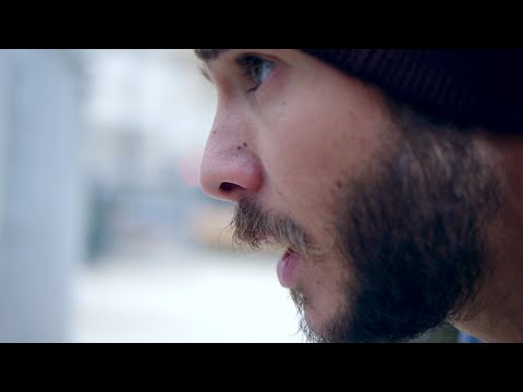 David Mallett : Street-strolling with Australian Salt Spray and Beard Balm