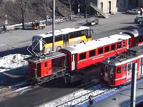 048 Station Bahnhof Brig from filmed from a Balcony - FO BVZ SBB BLS - 2003 OLD BRIG