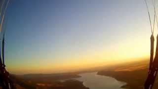 preview picture of video 'Gleitschirmfliegen, Frankreich,  Provence, Moustiers & Lac de Sainte Croix mit Verdon-Schlucht.'