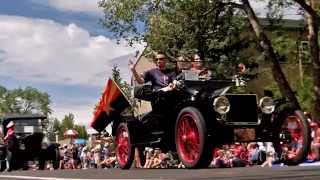 preview picture of video 'Dogs & Antique Cars: Flagstaff, AZ - 2014 4th of July Parade 03'