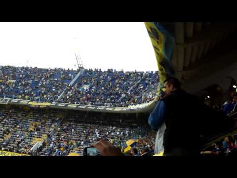 "Yo no soy como esos que se quedan en casa" Barra: La 12 • Club: Boca Juniors