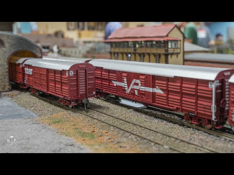 On Track Models Victorian Railways Louvre Van Review - 2023