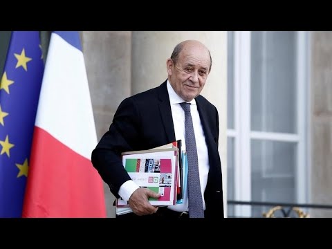 وزير الخارجية الفرنسي في لبنان لحث الحكومة على إجراء إصلاحات للتمكن من الحصول على مساعدات
