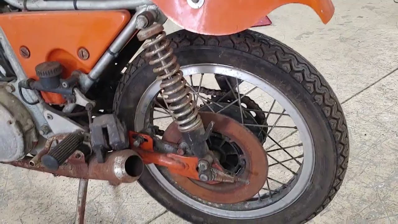 Barn find 750 SFC. He says it 'needs some work'. You're not kidding.