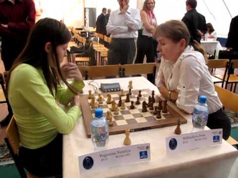 2010-09-15 Pogonina - Mikhailovf Woman World Chess Blitz 2010