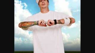 Johnny Richter - Stand Up (ft. Big B)