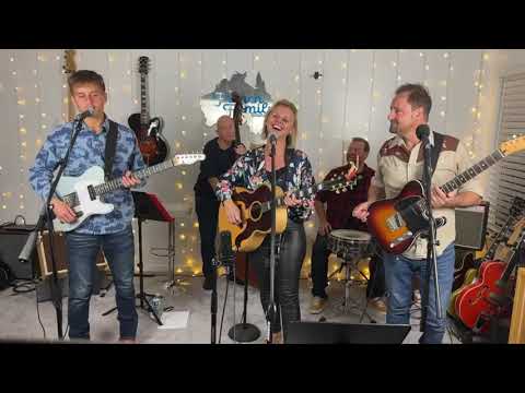 The French Family Band - Live from our Lounge Room #41 (Nashville TN)
