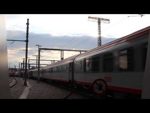 EN 235 (Wien - Roma/Milano) leaving Wien Hbf