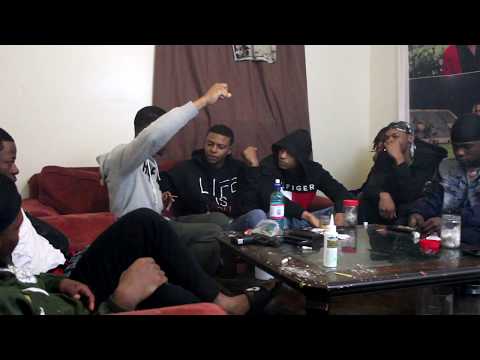 SkeetOnTheBeat pull up on PG lil Reggie and Triple M and they go Beat for Beat (freestyle session)