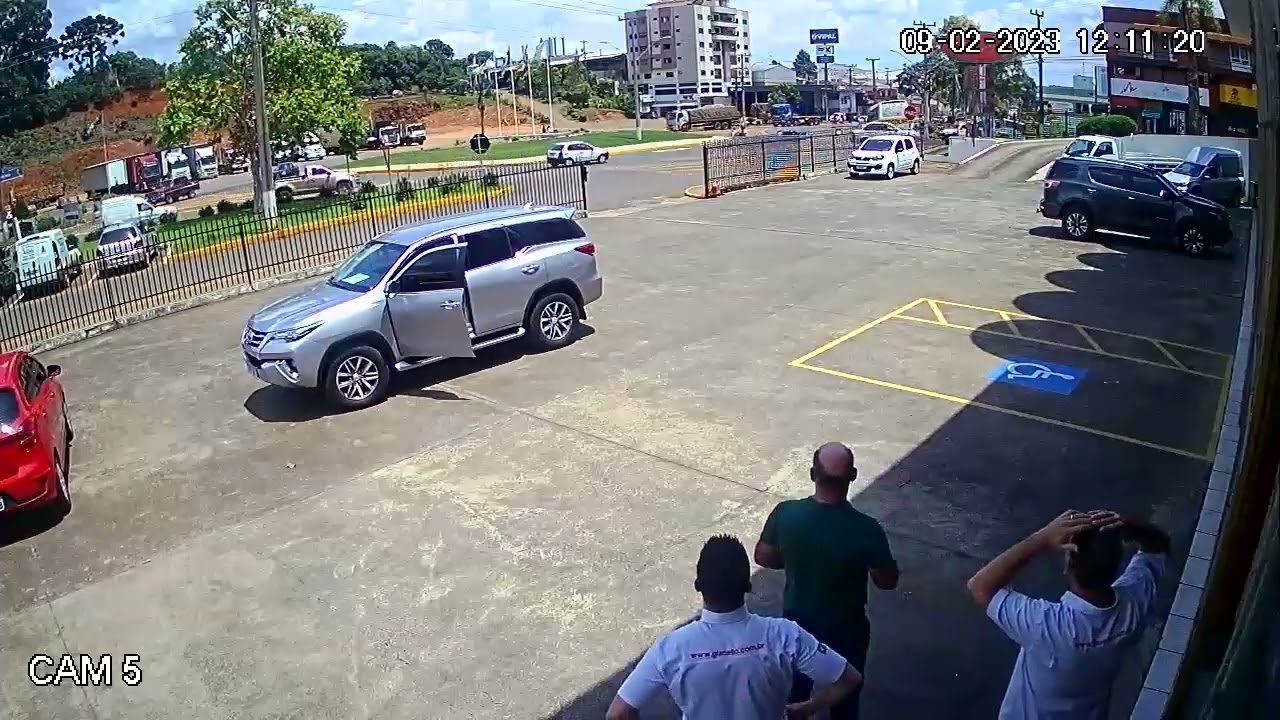 VÍDEO MOSTRA MOMENTO DE COLISÃO DE MOTOS EM FRAIBURGO