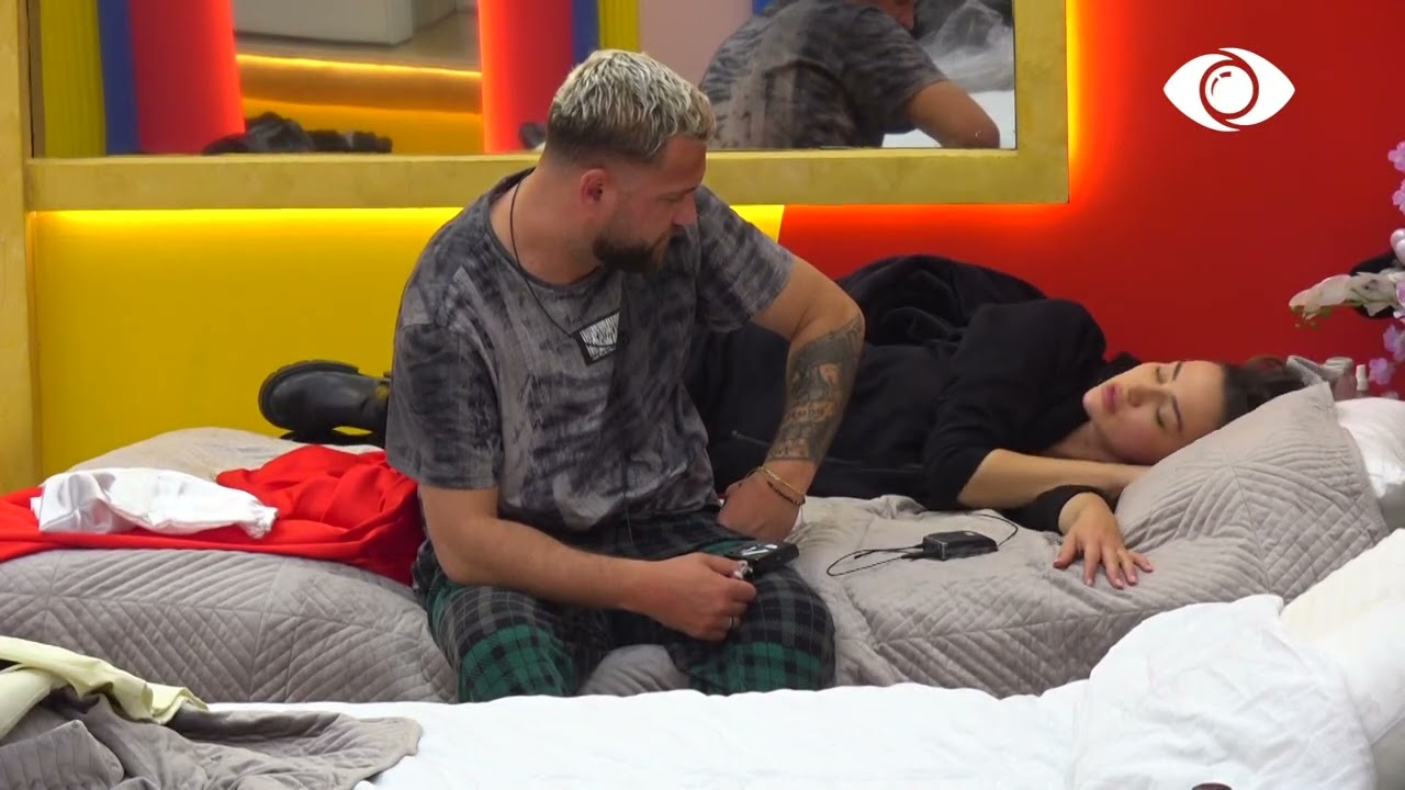 Nuk kam çfarë bëj këtu më/ Luizi i mërzitur