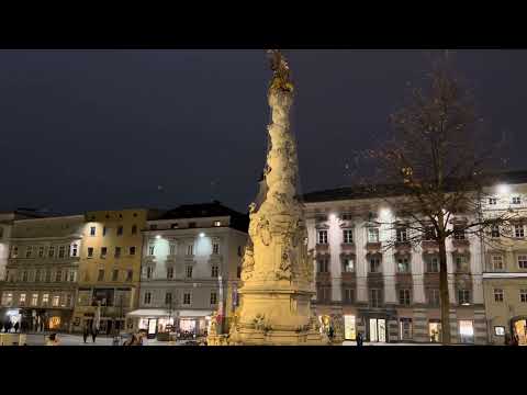 LINZ HAUPTPLATZ AT NIGHT / LINZ, AUSTRIA