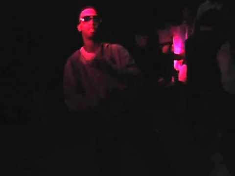 yoshi delir dans la soucoupe.