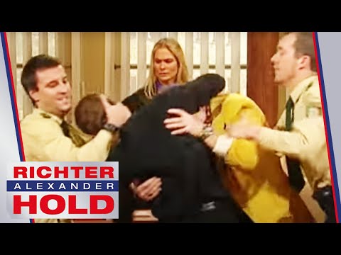Schlägerei im Gerichtssaal!! Prostituierte, M*rd, Tränen & mehr.. | 1/2 | Richter Alexander Hold