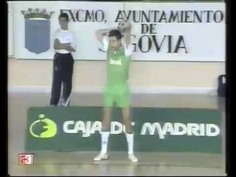 Com o nome de Interviú Boomerang, a máquina verde de Madrid, jogando a LNFS em 1992