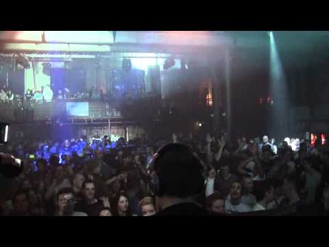 Leon Bolier plays Ocean Drive Boulevard @ Luminosity Before The Energy 18-02-2011