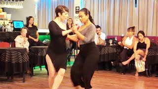 Video thumbnail for Pocas Palabras (Tanturi) Corina Herrera e Inés Muzzopappa. Milonga Che Madame 10abr24 (2/3)