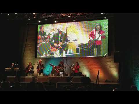 Elliot Lurie of Looking Glass -"Jimmy Loves Mary-Anne." at The Aracada Theatre 12-02-2017