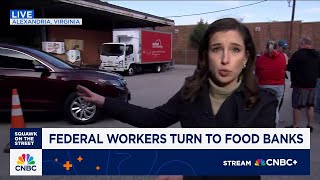 Federal workers turn to food banks as government shutdown drags on