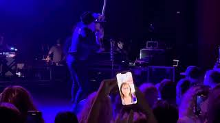 Jon Pardi - Paycheck - Live London Audience Participation Wow Oh what a night #pov #enjoy