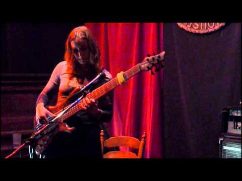 Ariane Cap - Bass Solo - Chris Thile's 