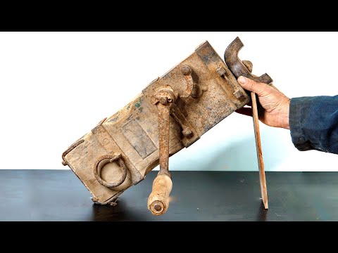 Restoring a Jack and making an adjustable Desk out of it !